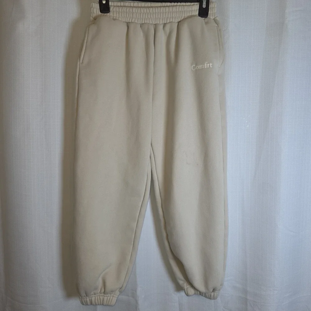 Comfrt Kids Unisex Signature Sweatpants Size Large‎ Beige | Comfy Loungewear